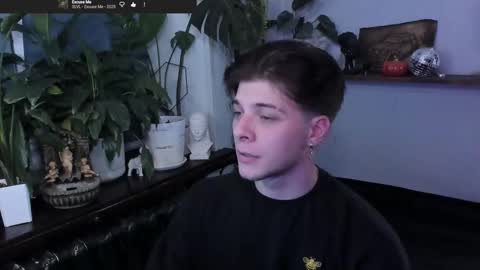 Gus online show from November 26, 9:38 pm