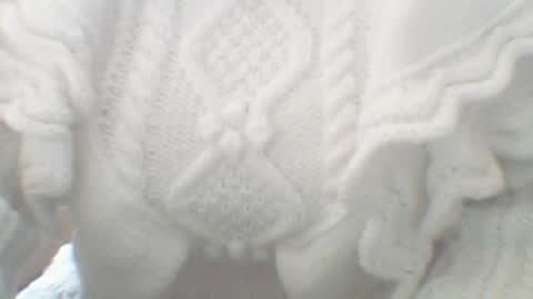 whitesweater online show from February 20, 7:01 am