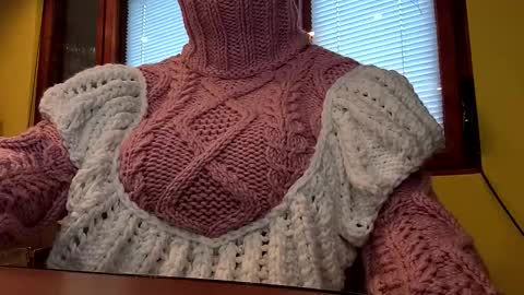 whitesweater online show from November 18, 6:29 am