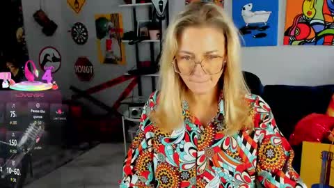 whitneypunnch online show from May 11, 5:46 am