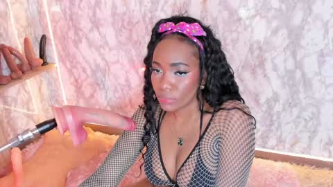 whitneyyfox online show from January 17, 8:24 am