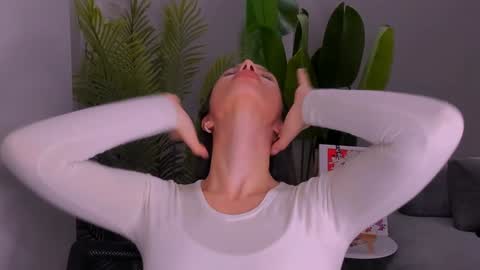 Snapshot of whoislulu chatting on December 10, 4:49 pm whoislulu online show from December 10, 4:49 pm