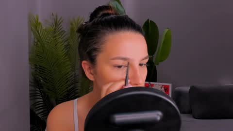 Snapshot of whoislulu chatting on December 14, 7:25 pm whoislulu online show from December 14, 7:25 pm