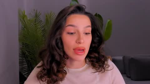 Snapshot of whoislulu chatting on December 20, 9:54 am whoislulu online show from December 20, 9:54 am