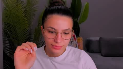 Snapshot of whoislulu chatting on January 7, 6:56 pm whoislulu online show from January 7, 6:56 pm