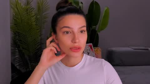 Snapshot of whoislulu chatting on January 31, 10:21 pm whoislulu online show from January 31, 10:21 pm