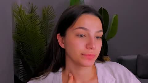 Snapshot of whoislulu chatting on February 8, 6:44 pm whoislulu online show from February 8, 6:44 pm