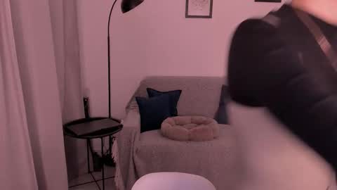 Snapshot of whoislulu chatting on November 17, 10:15 pm whoislulu online show from November 17, 10:15 pm