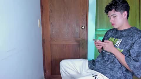 Snapshot of whos_he chatting on January 5, 9:29 pm whos_he online show from January 5, 9:29 pm