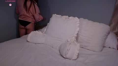 WickedWifeXO online show from May 8, 1:11 am