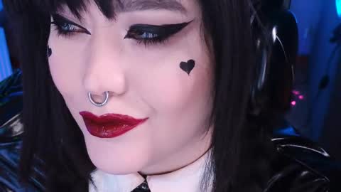 Snapshot of wickedxqueen chatting on February 28, 5:48 am Laura online show from February 28, 5:48 am