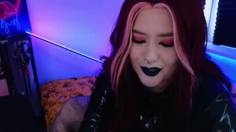 Laura  online show from May 23, 5:34 am