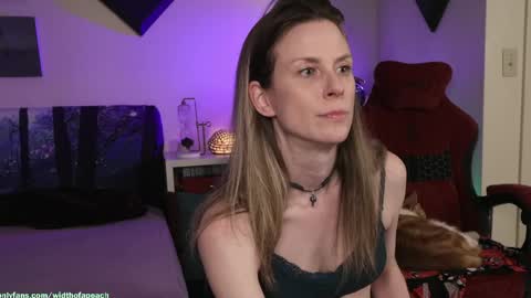 Gretchen  Jimmy online show from April 19, 2:44 am