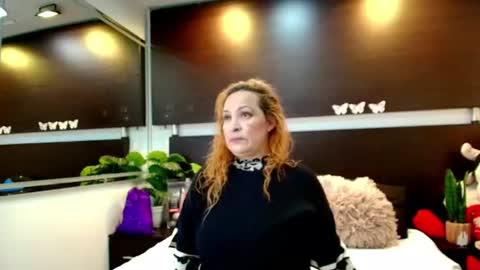 Snapshot of wife_mature chatting on July 14, 12:33 pm sussy online show from July 14, 12:33 pm