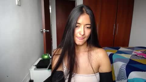 Ilauren online show from March 23, 11:47 am