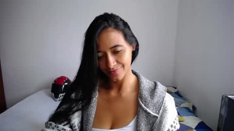 Ilauren online show from April 18, 1:59 pm