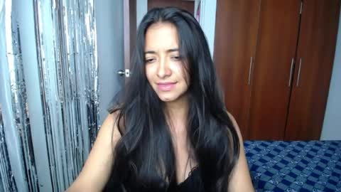 Snapshot of wifhot chatting on June 20, 1:47 pm Ilauren online show from June 20, 1:47 pm