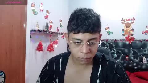 wiilliam online show from December 5, 12:44 pm