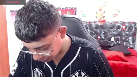 wiilliam online show from December 20, 6:24 pm