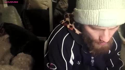 Snapshot of wilclyde1996 chatting on February 15, 6:04 pm wilclyde1996 online show from February 15, 6:04 pm