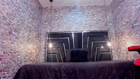 wild_firee_ online show from February 19, 7:32 pm