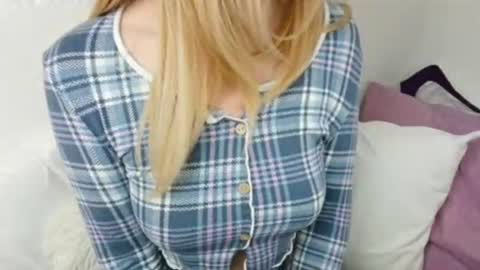 Ella online show from June 20, 5:54 am