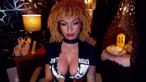 Snapshot of wildara chatting on March 3, 7:21 am wildara online show from March 3, 7:21 am