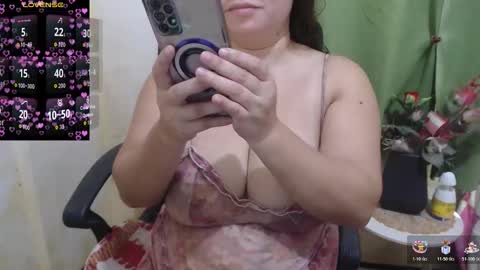 wildhotasianx online show from December 22, 5:26 am