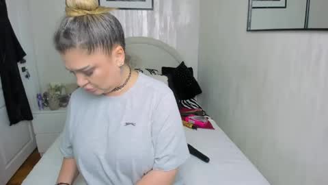 Miss Deea online show from May 31, 4:53 am