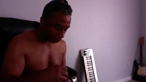 wildnight007 online show from May 30, 7:11 pm