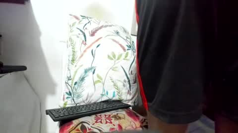 Snapshot of wilfer484725 chatting on July 13, 12:19 pm wilfer online show from July 13, 12:19 pm