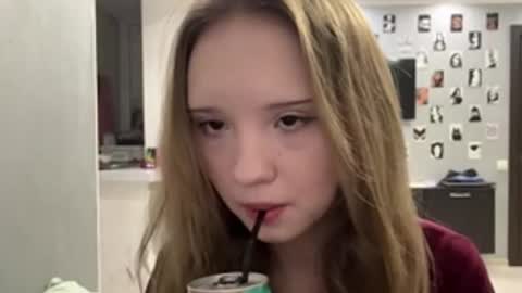 Olivia online show from December 18, 3:18 pm