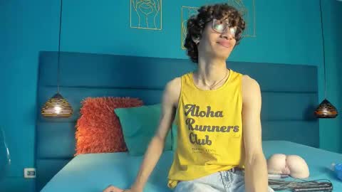 willturneer online show from March 29, 3:50 am