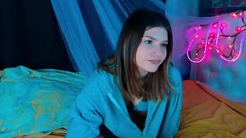 Vicki3 online show from March 1, 10:28 am