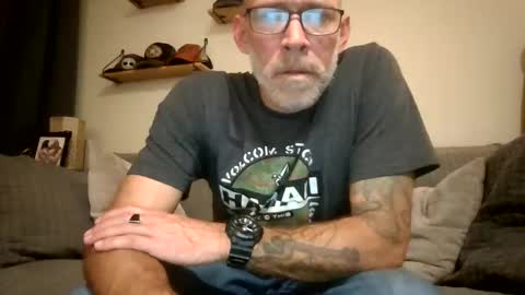 wingnutt765733 online show from February 10, 2:48 am