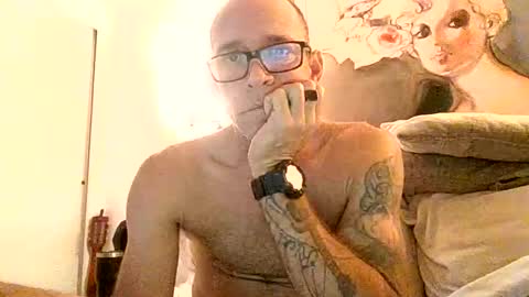 Snapshot of wingnutt765733498294 chatting on April 12, 6:51 am wingnutt765733498294 online show from April 12, 6:51 am