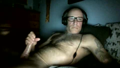 wingnutt765733498294 online show from June 3, 6:16 am