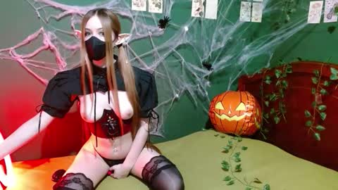 Snapshot of winter_elf chatting on October 18, 3:53 am Winter online show from October 18, 3:53 am