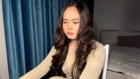 Amina online show from March 27, 4:18 pm