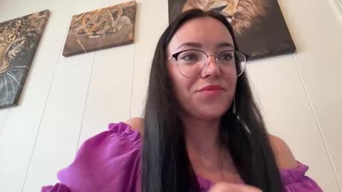 winymoon online show from March 11, 9:37 am