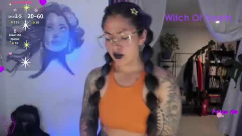     Luna Violeta  A r t i s t  online show from July 4, 11:22 pm