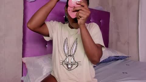 Wiz and Candy online show from April 7, 5:08 am