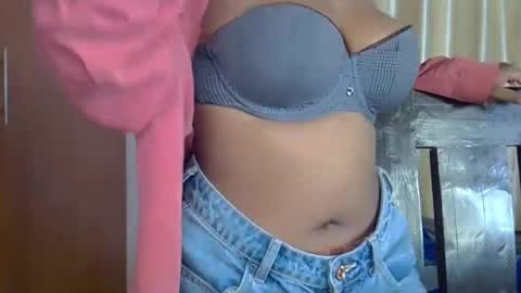 girlie o online show from March 5, 2:34 pm