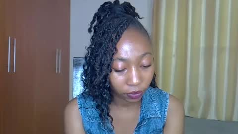 girlie o online show from March 8, 7:38 am