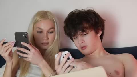 wladilia online show from January 15, 10:13 pm