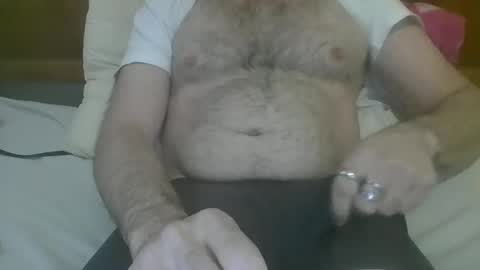 Snapshot of wolverine82c chatting on December 17, 8:59 pm wolverine82c online show from December 17, 8:59 pm