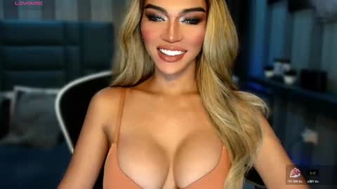 Julia online show from February 2, 1:04 am