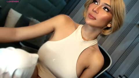 Julia online show from March 15, 5:24 am