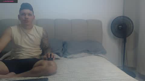 Sofia And Thomas online show from May 8, 4:40 am