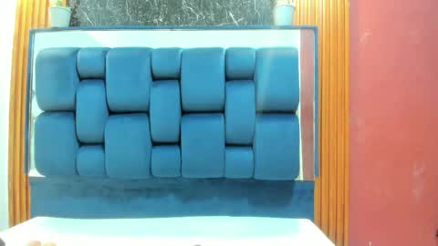 wonderkloe_ online show from April 13, 2:39 am